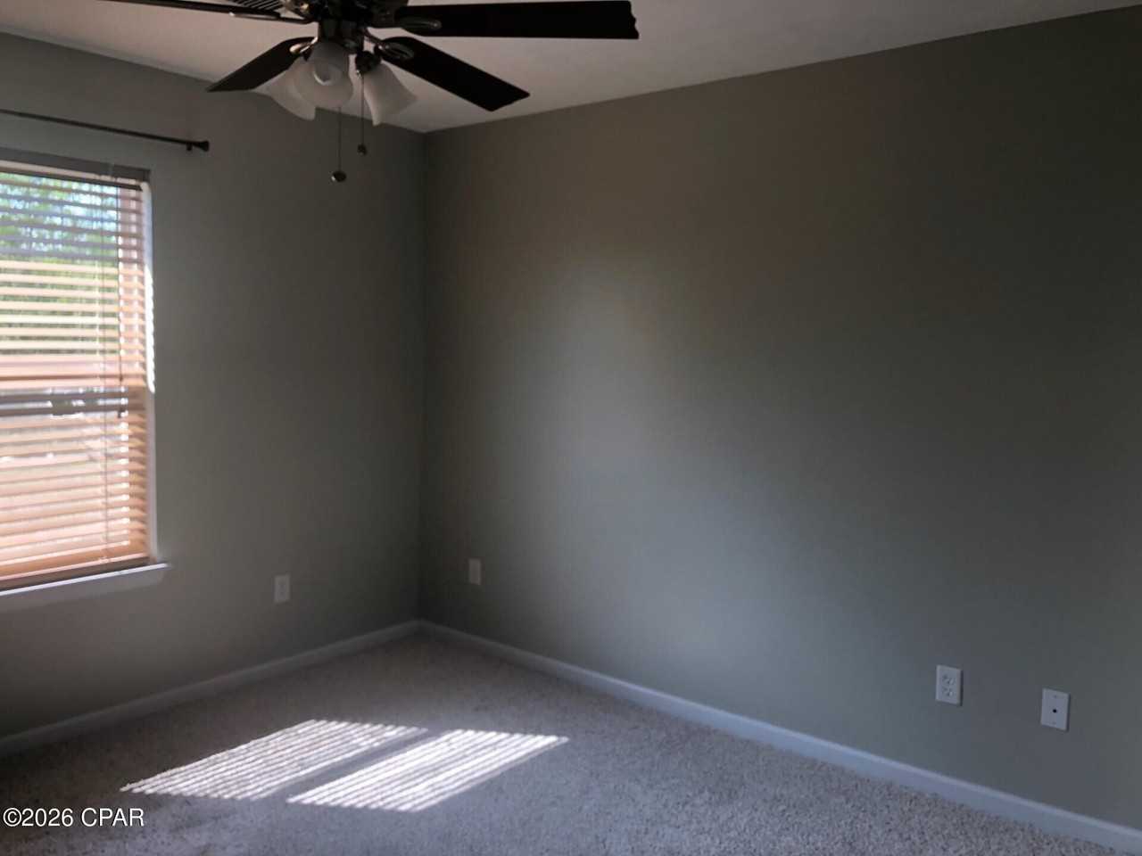 914 Amber Way - Photo 6 of 10