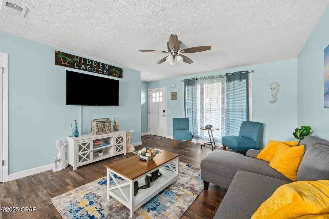 6417 Causeway Rd - Photo 2 of 22