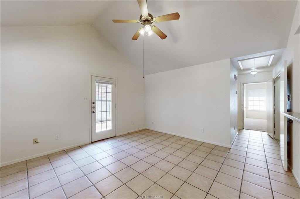 3612 Hollyhock St - Photo 2 of 17