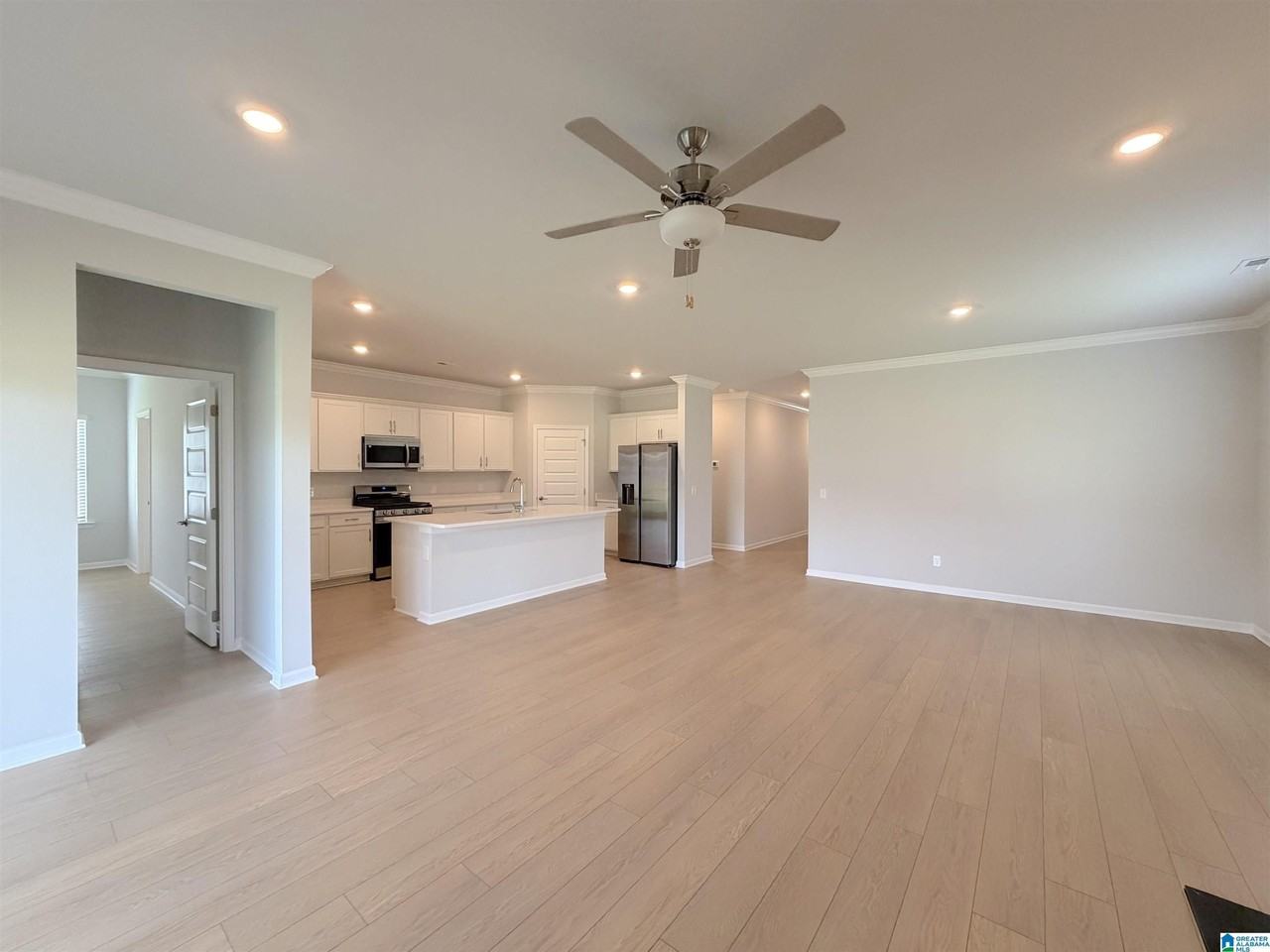 121 Clift Creek Dr - Photo 6 of 39