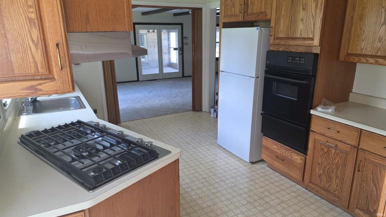 104 S Johnson Ave - Photo 6 of 16