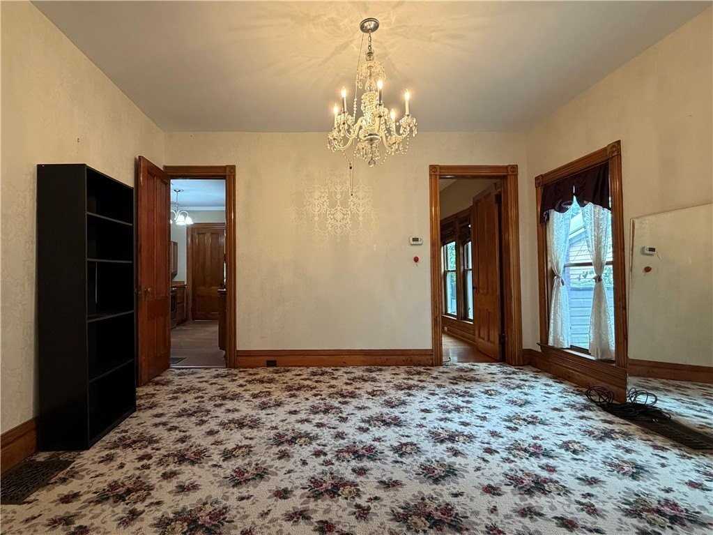 301 W Clinton St - Photo 7 of 12