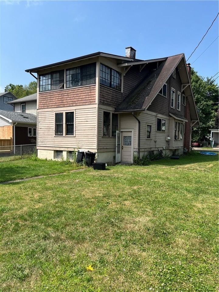 707 Southport St - Photo 2 of 12