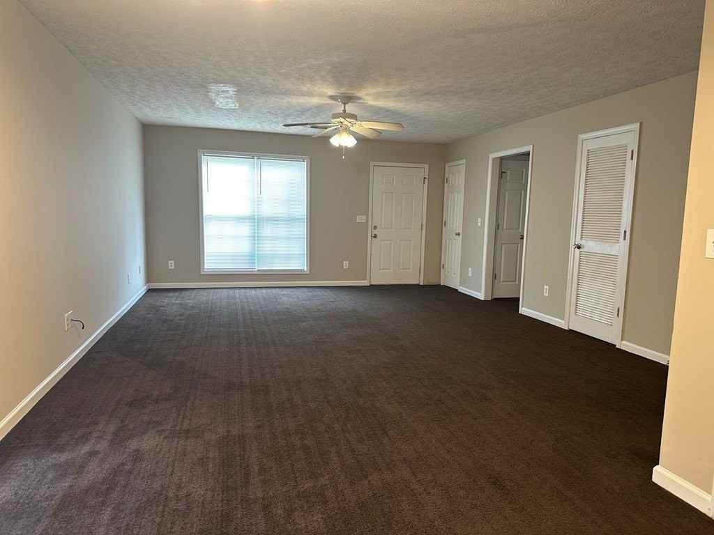 1501 Summerplace Dr - Photo 4 of 12