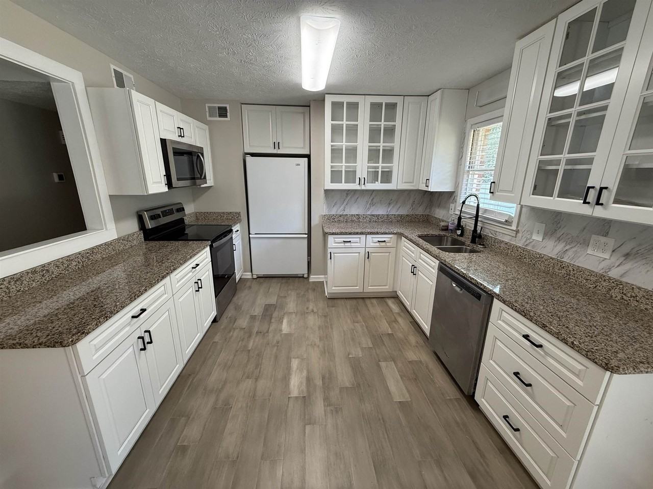 615 Burcale Road Cir - Photo 3 of 24