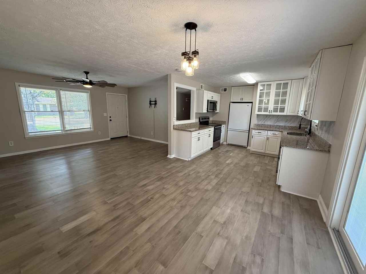 615 Burcale Road Cir - Photo 4 of 24