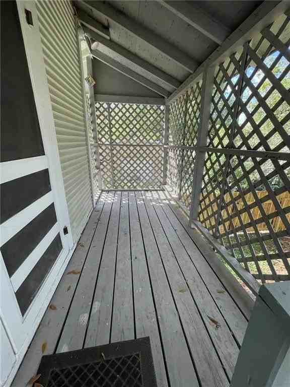 715 1/2 W Richard Ave - Photo 2 of 8