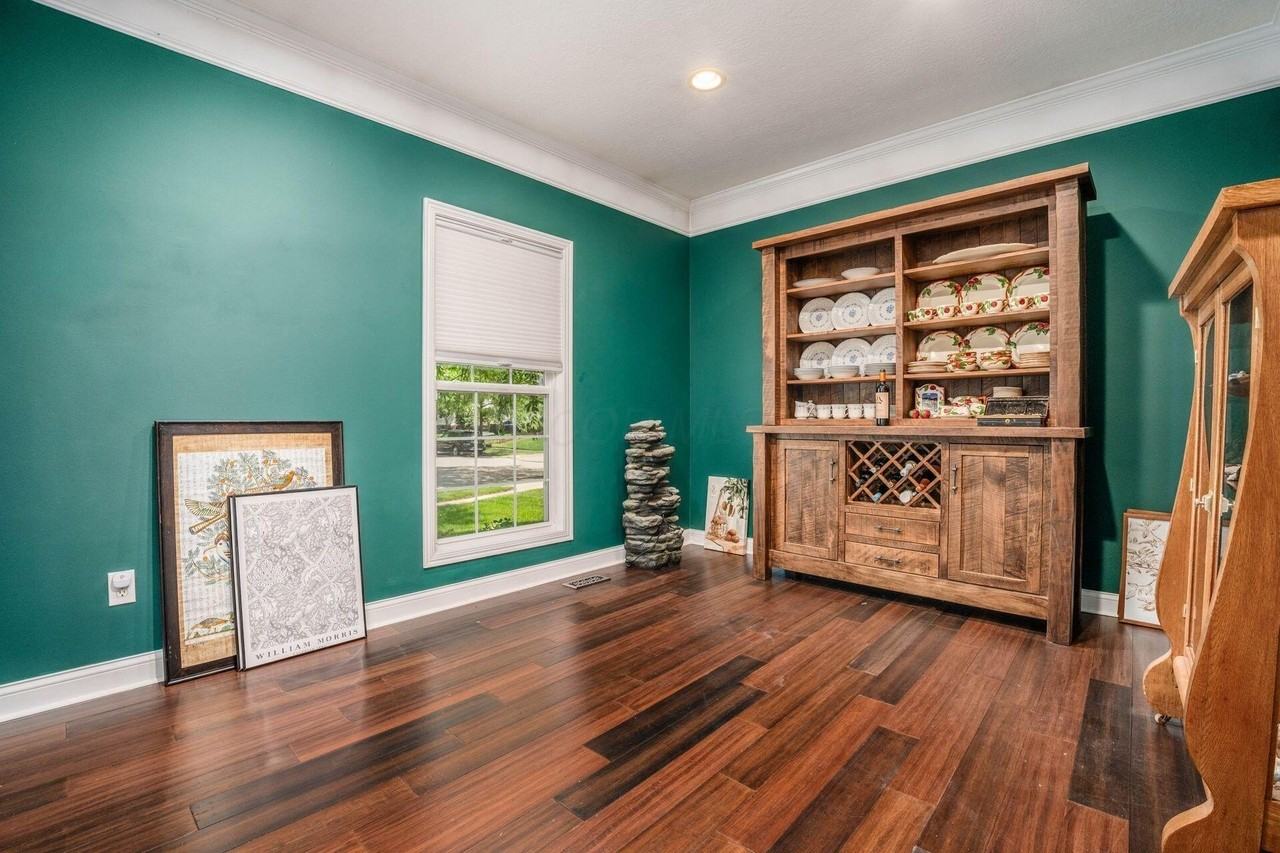 7179 Fernridge Dr - Photo 6 of 50