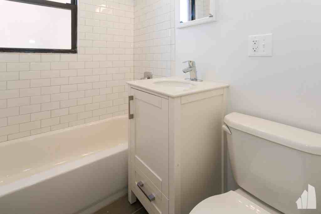 2639 N Spaulding Ave #2641-3E - Photo 7 of 7