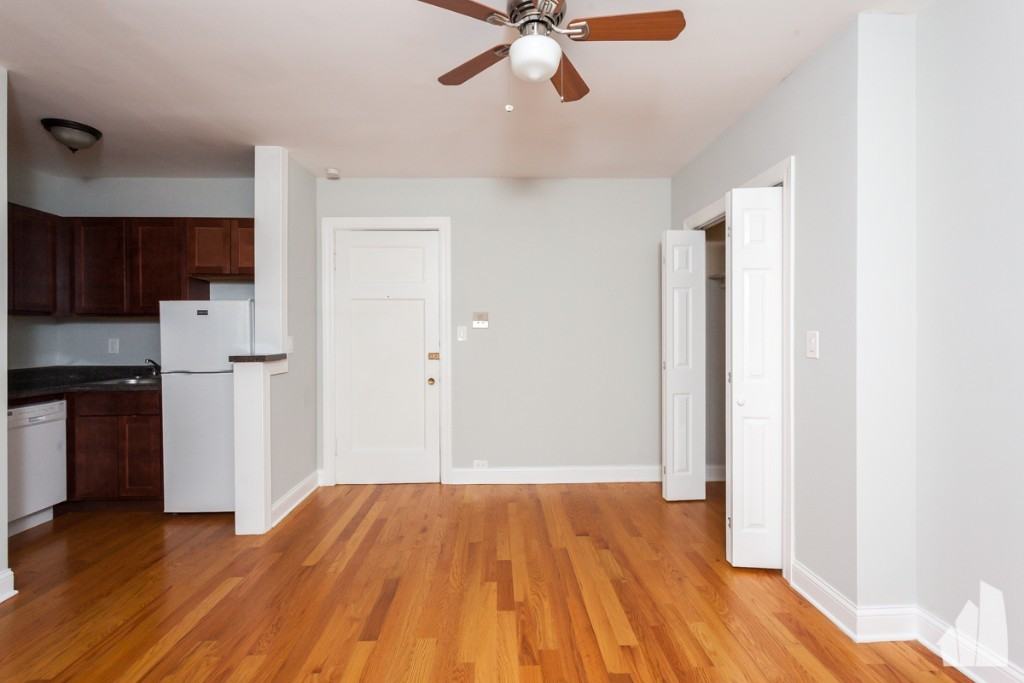837 W Wolfram St #406 - Photo 6 of 6
