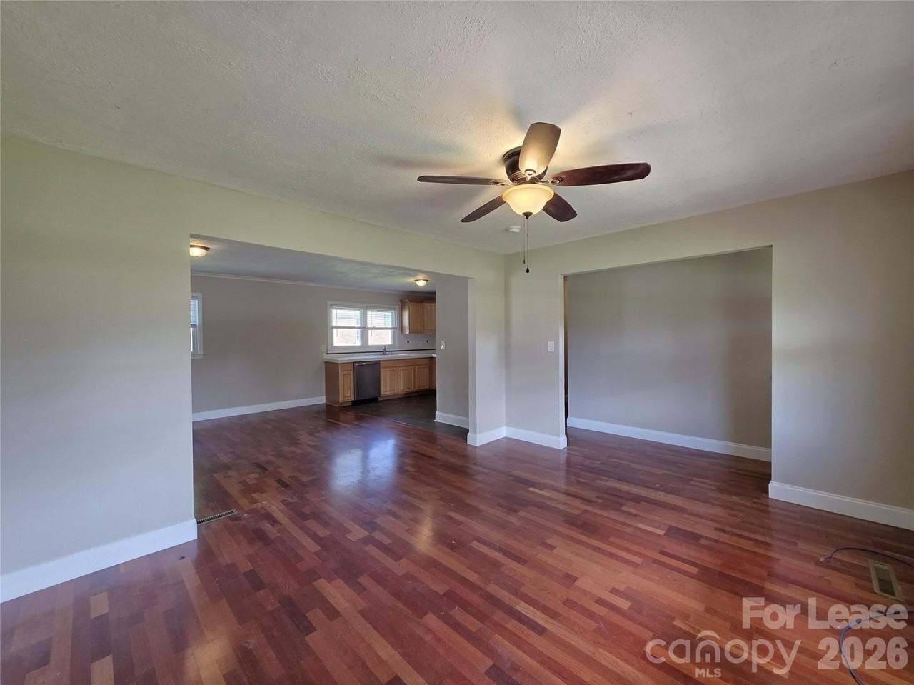 1052 Rembrandt Dr Sw - Photo 6 of 26