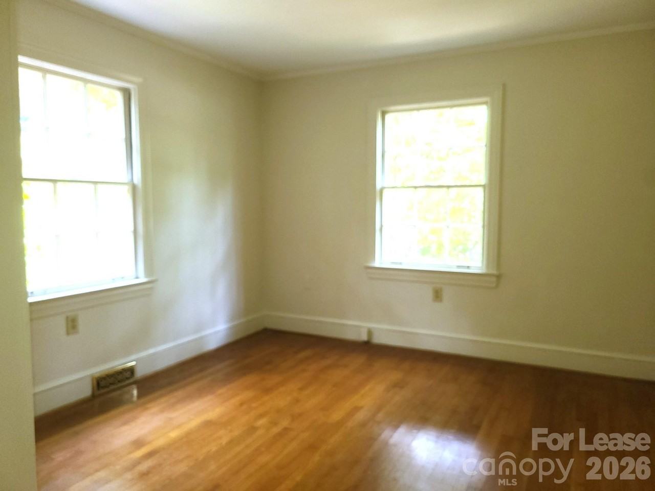 2245 Crescent Ave #2 - Photo 7 of 12