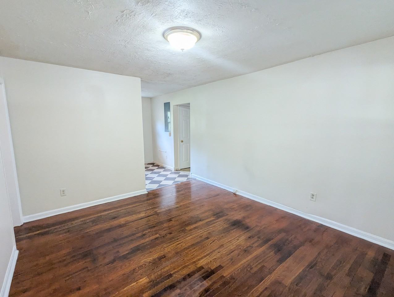 2820 Cardo Dr Nw #1 - Photo 4 of 21