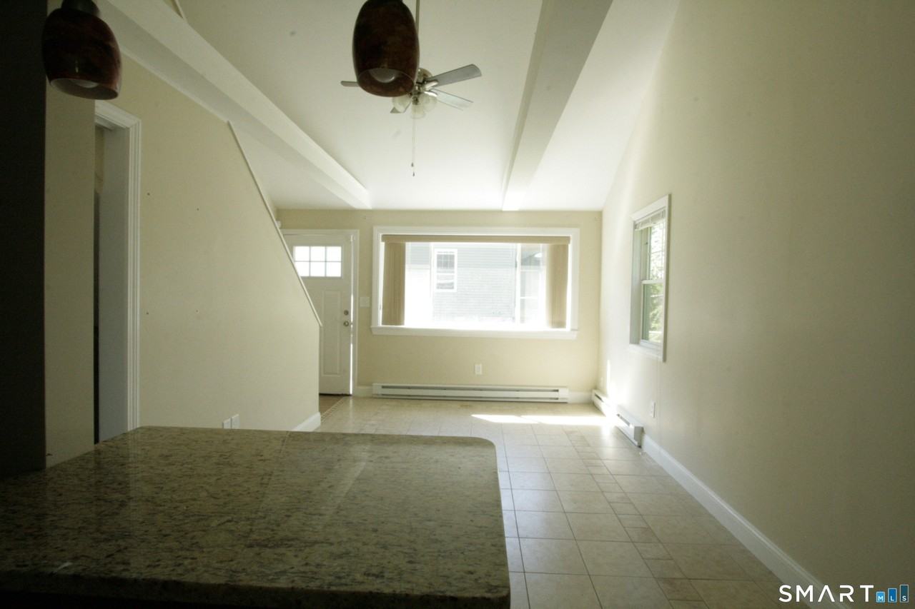 95 E Grand Ave #6 - Photo 3 of 8