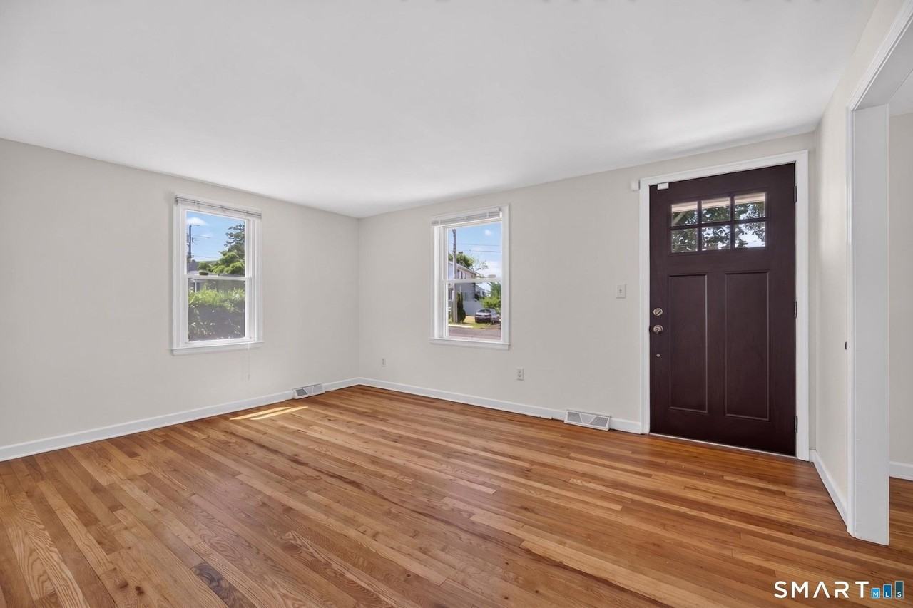 47 Clearview Ave - Photo 2 of 19