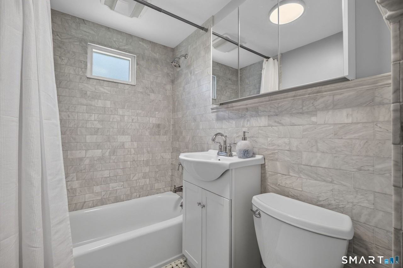 47 Clearview Ave - Photo 7 of 19
