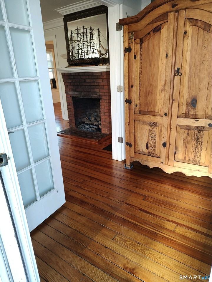 231 2nd Ave - Photo 3 of 15
