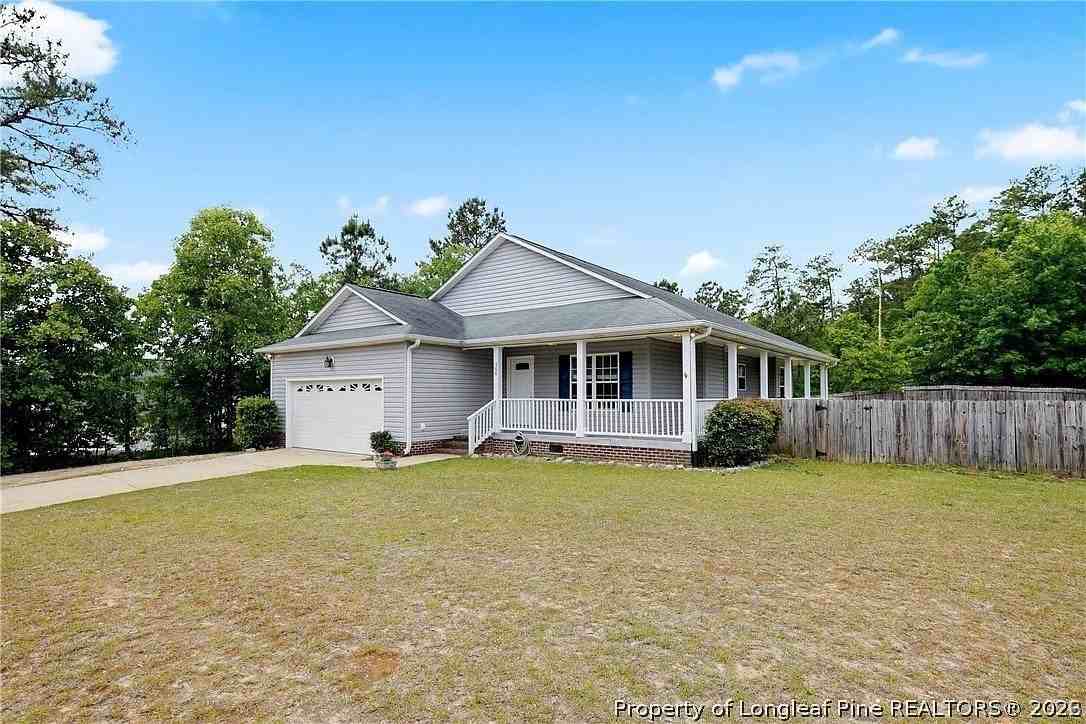 366 Colonial Hills Dr - Photo 4 of 15