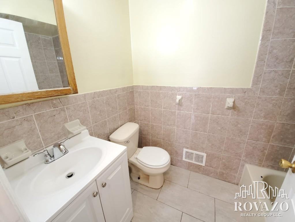 24 22nd Street #2C - Photo 2 of 16