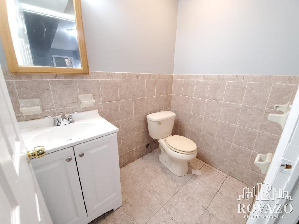 24 22nd Street #2C - Photo 3 of 16