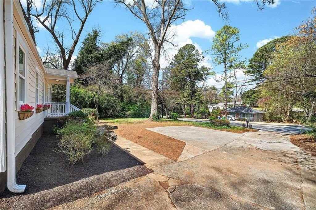 955 Columbia Dr - Photo 3 of 31