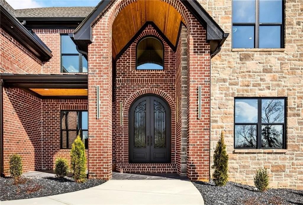 405 Thunder Rd - Photo 6 of 50