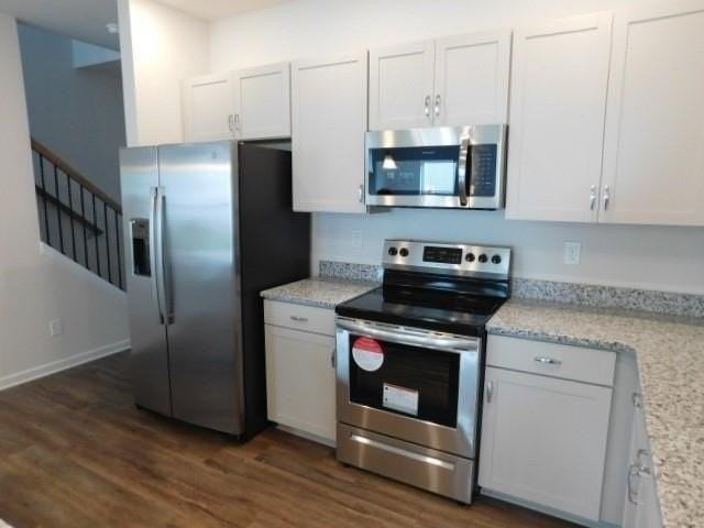 523 Ryan Ct - Photo 5 of 24