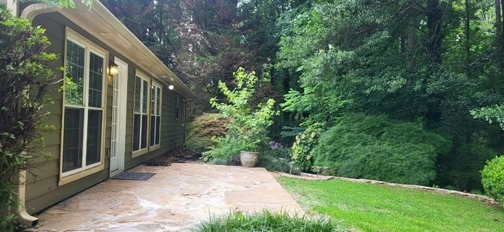 2280 Chelmsford Ct - Photo 3 of 28