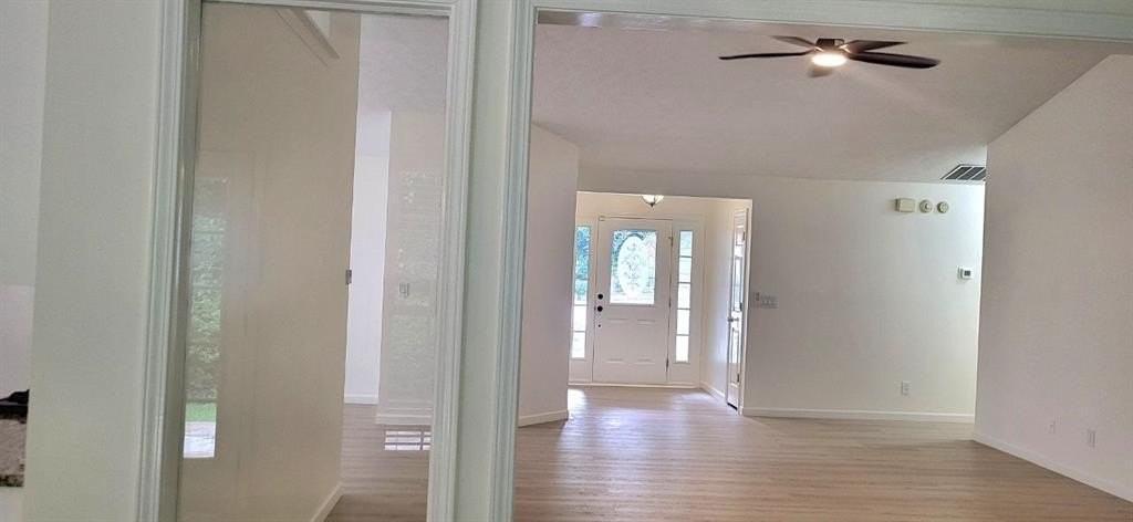 2280 Chelmsford Ct - Photo 7 of 28