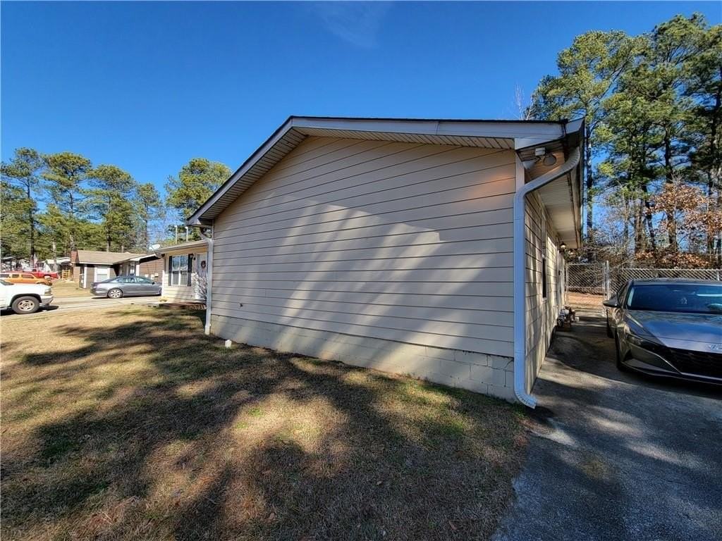 9169 Bent Pine Ct Ne - Photo 2 of 15
