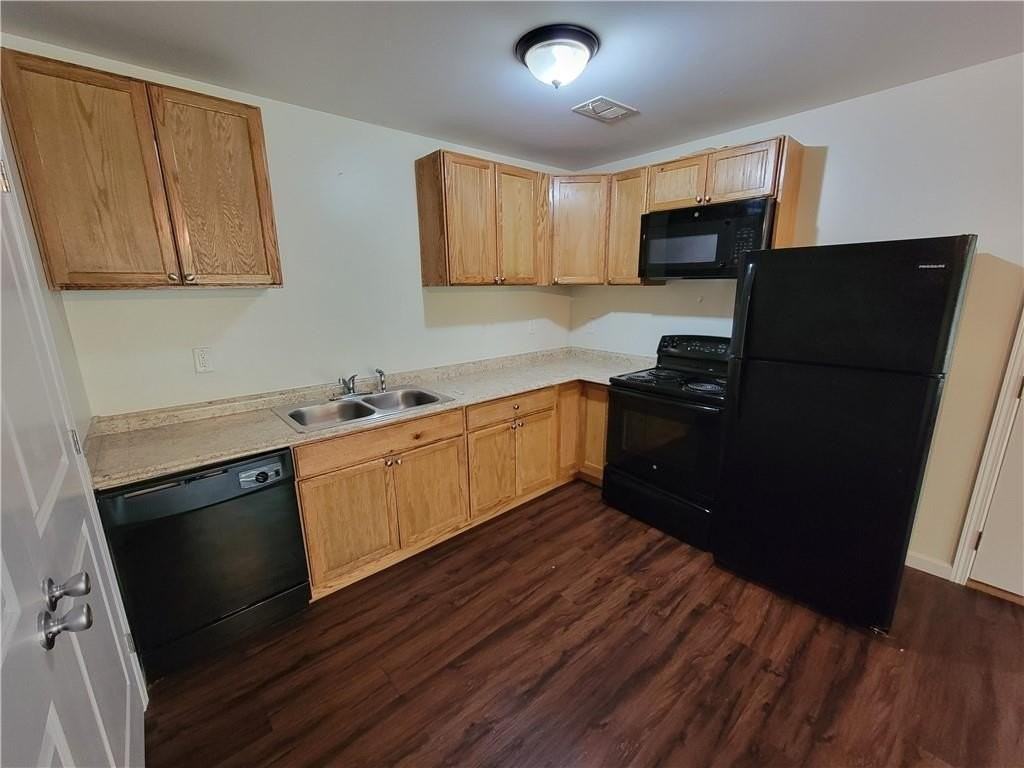 9169 Bent Pine Ct Ne - Photo 7 of 15