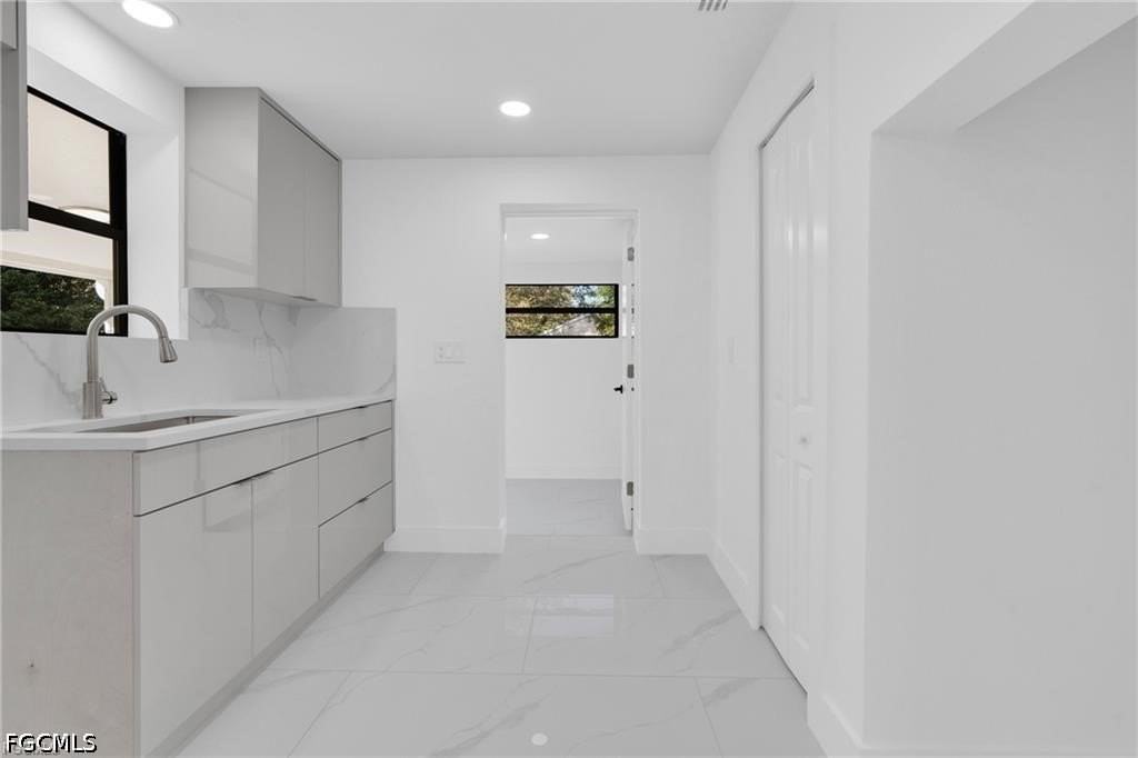 356 New York Dr - Photo 3 of 32
