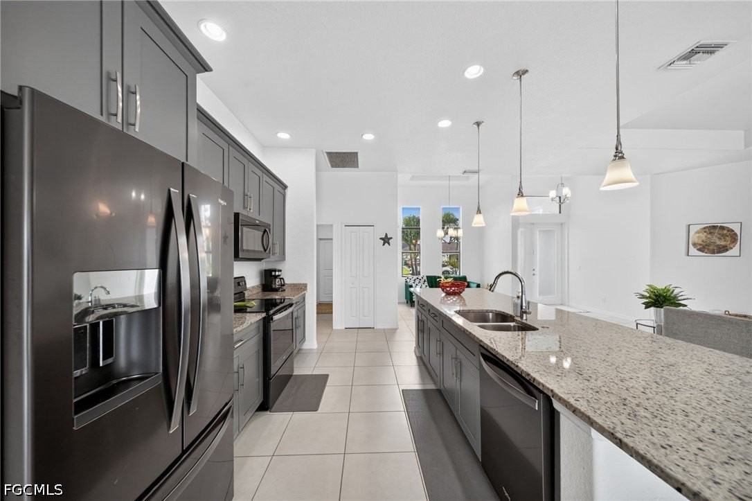2204 Sw 30th Ter - Photo 7 of 36