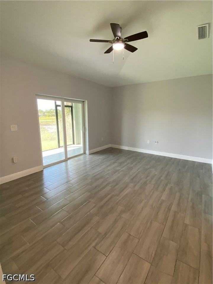 2215 Hogan Dr - Photo 5 of 16
