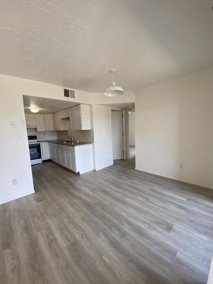 13 Homestead Dr #B2 - Photo 5 of 11