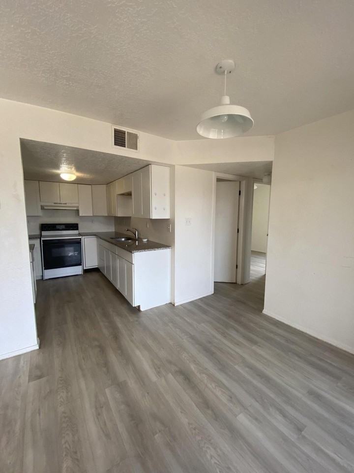 13 Homestead Dr #B2 - Photo 6 of 11