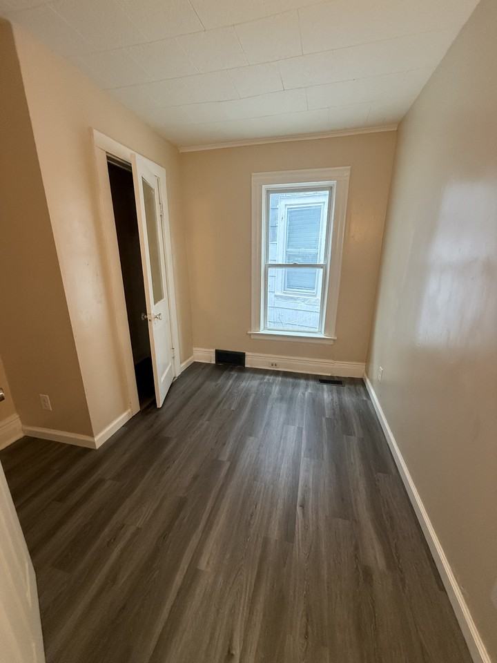 169 Landon St Lowr #1 - Photo 4 of 13
