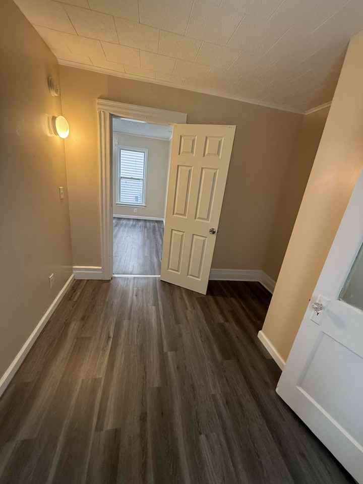 169 Landon St Lowr #1 - Photo 5 of 13