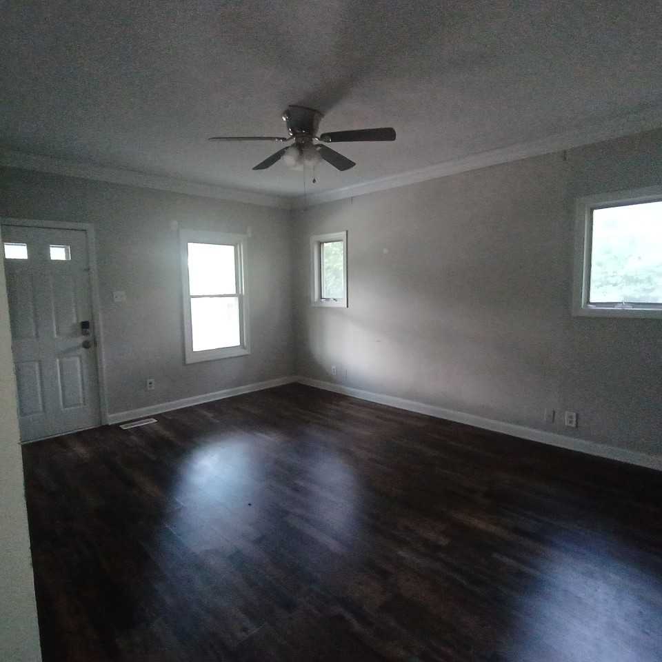 17 Clay St #1 - Photo 2 of 2
