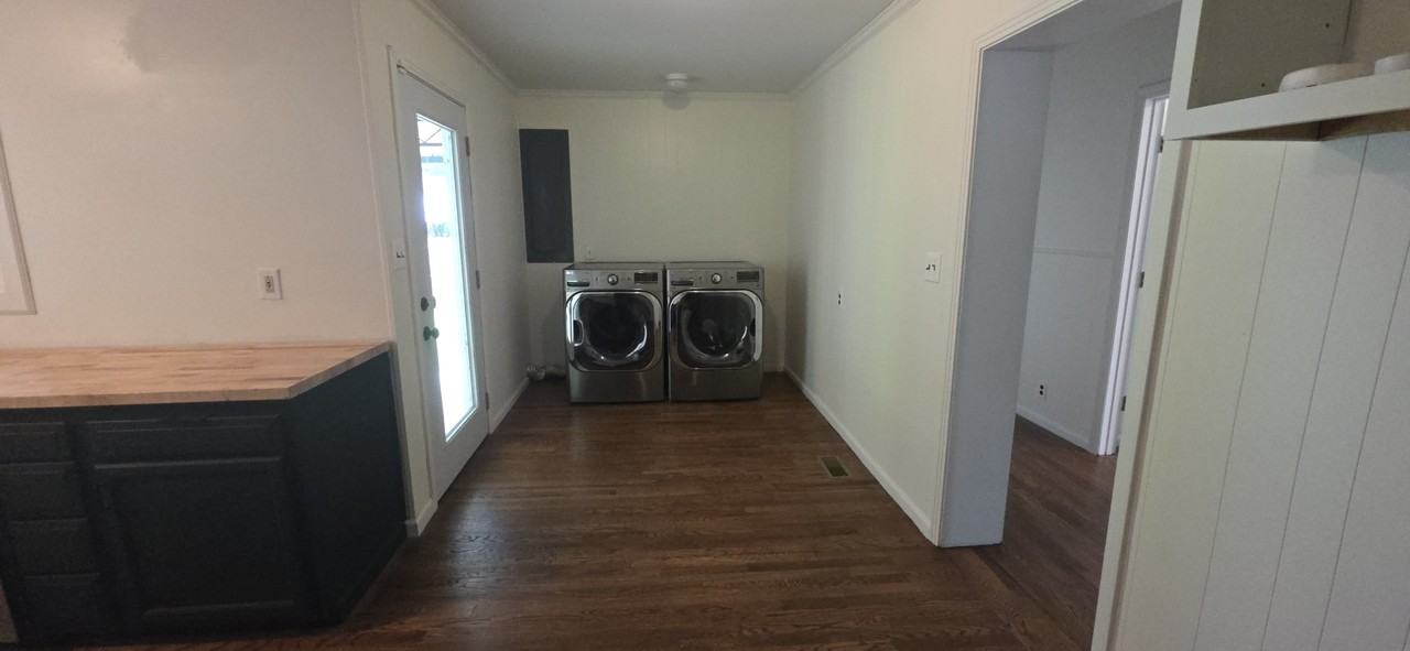 504 E Vine St #1 - Photo 4 of 16