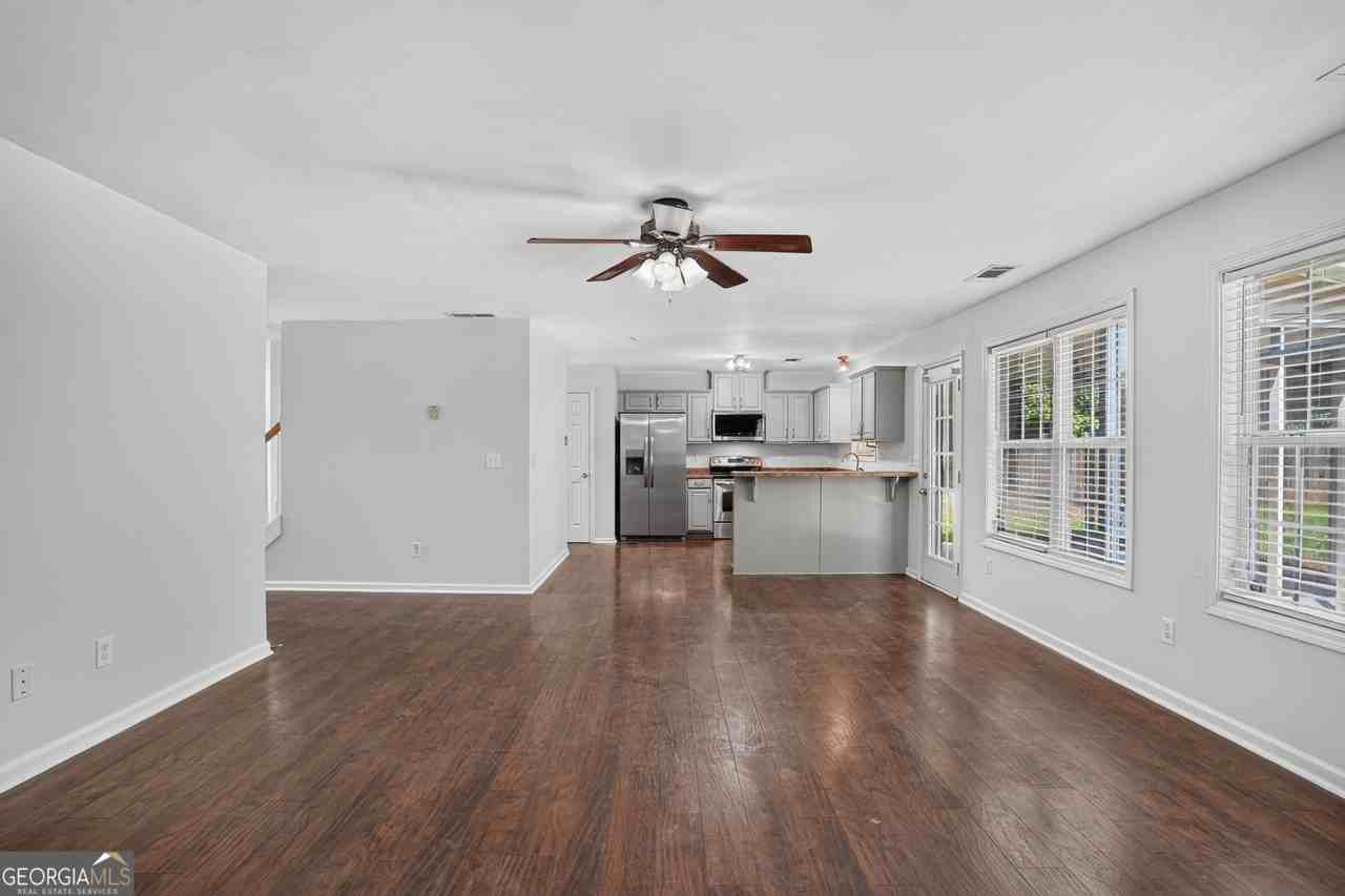 325 Shadowbrooke Cir - Photo 6 of 34