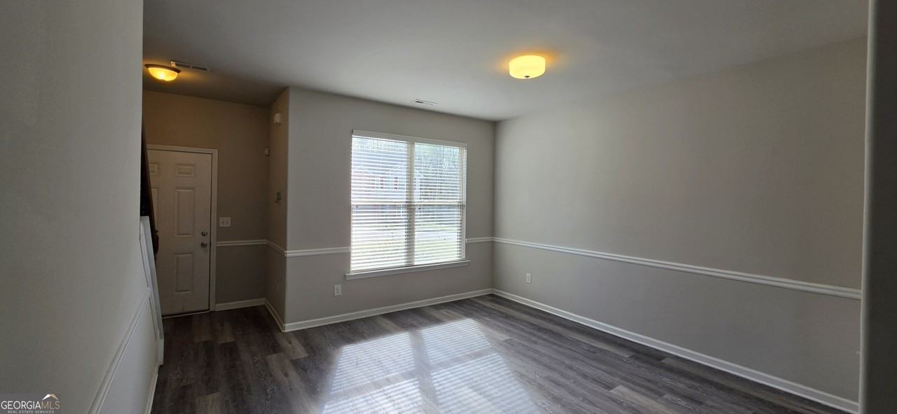 7373 Ledgestone Ln - Photo 3 of 7