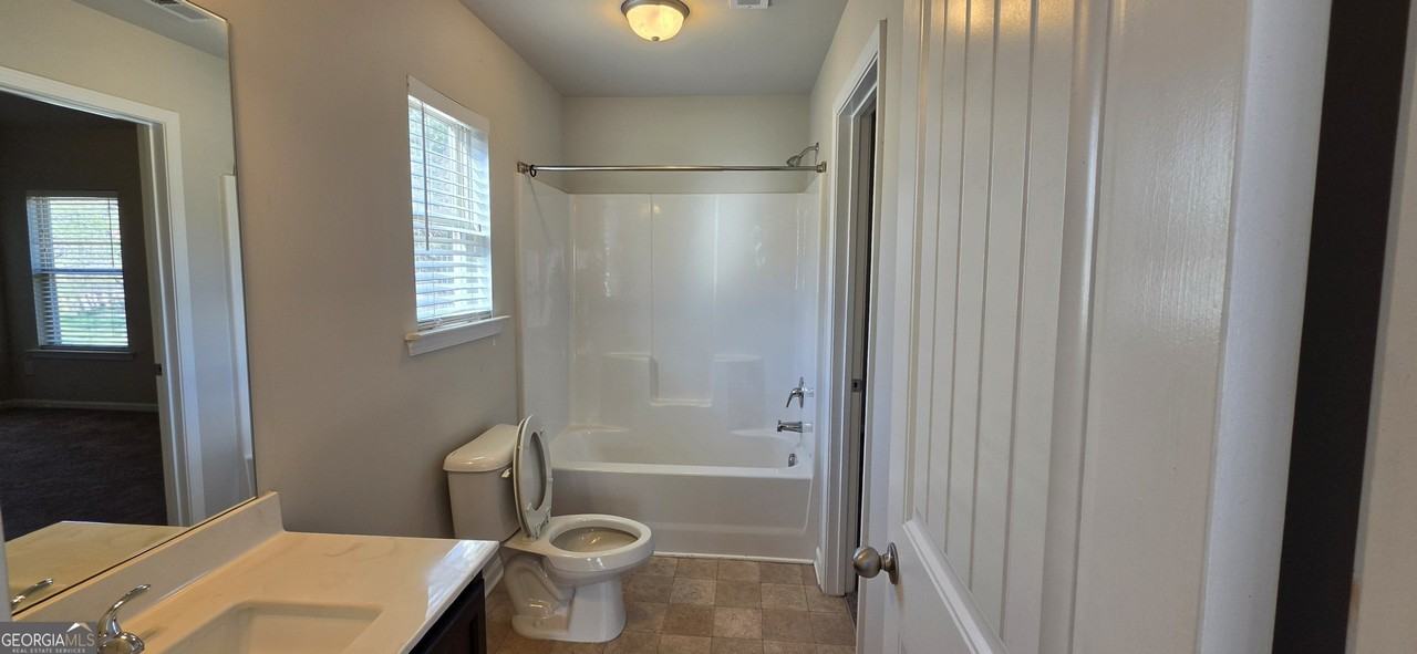 7373 Ledgestone Ln - Photo 7 of 7