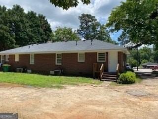 256 E Broad St #A - Photo 2 of 8