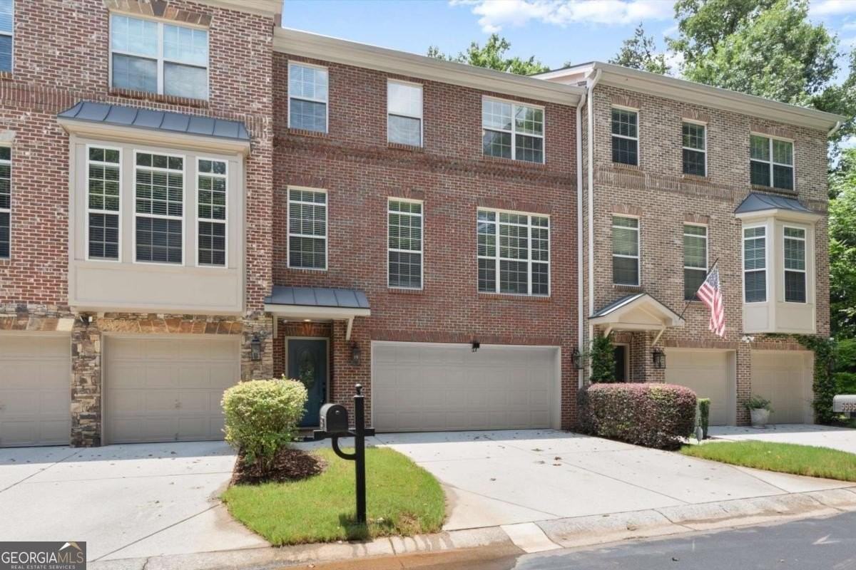 5583 Julian Pl - Photo 4 of 48