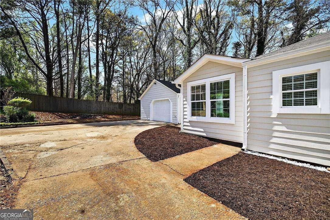 955 Columbia Dr - Photo 3 of 30