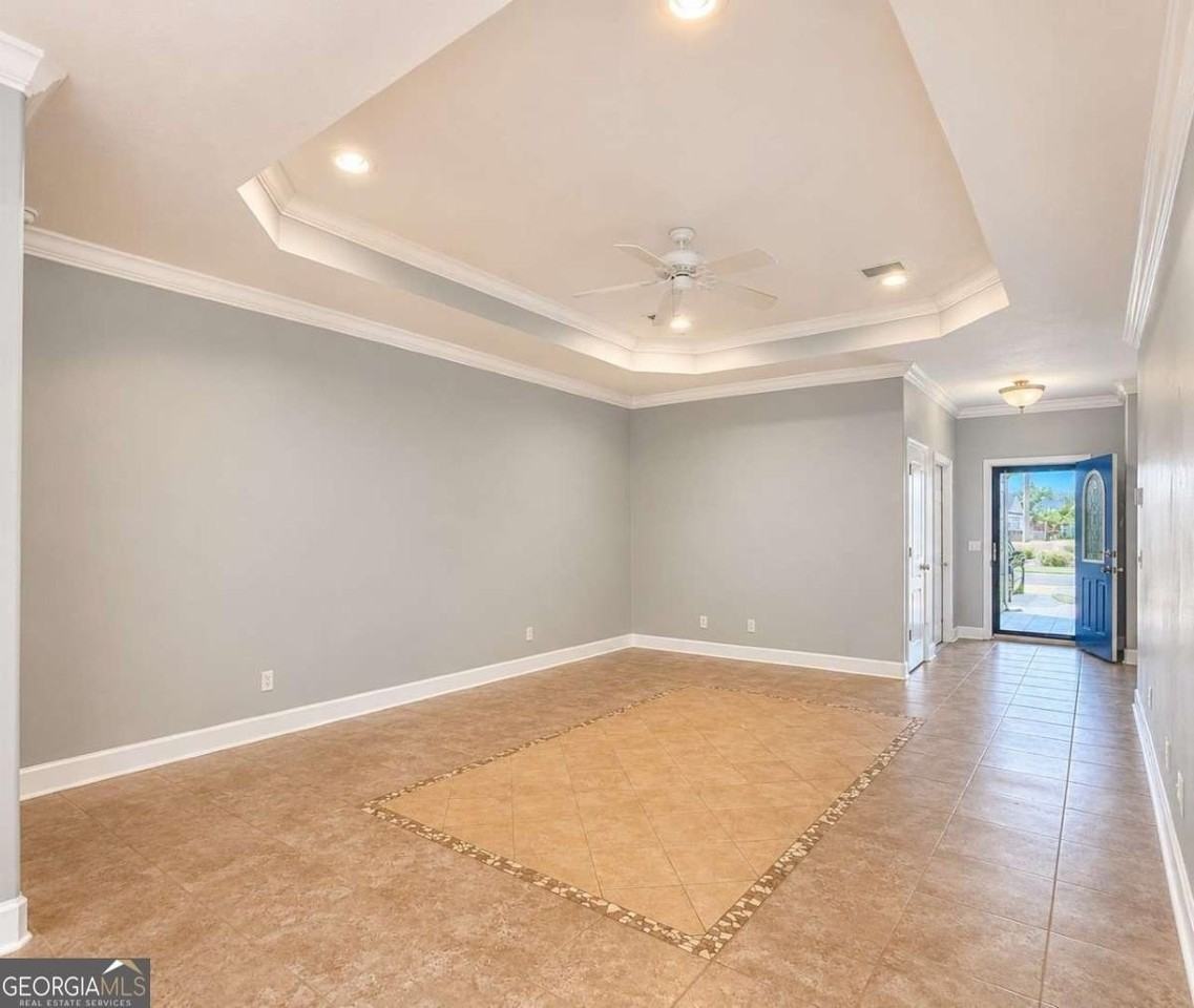 233 Austin Ryan Dr - Photo 5 of 45