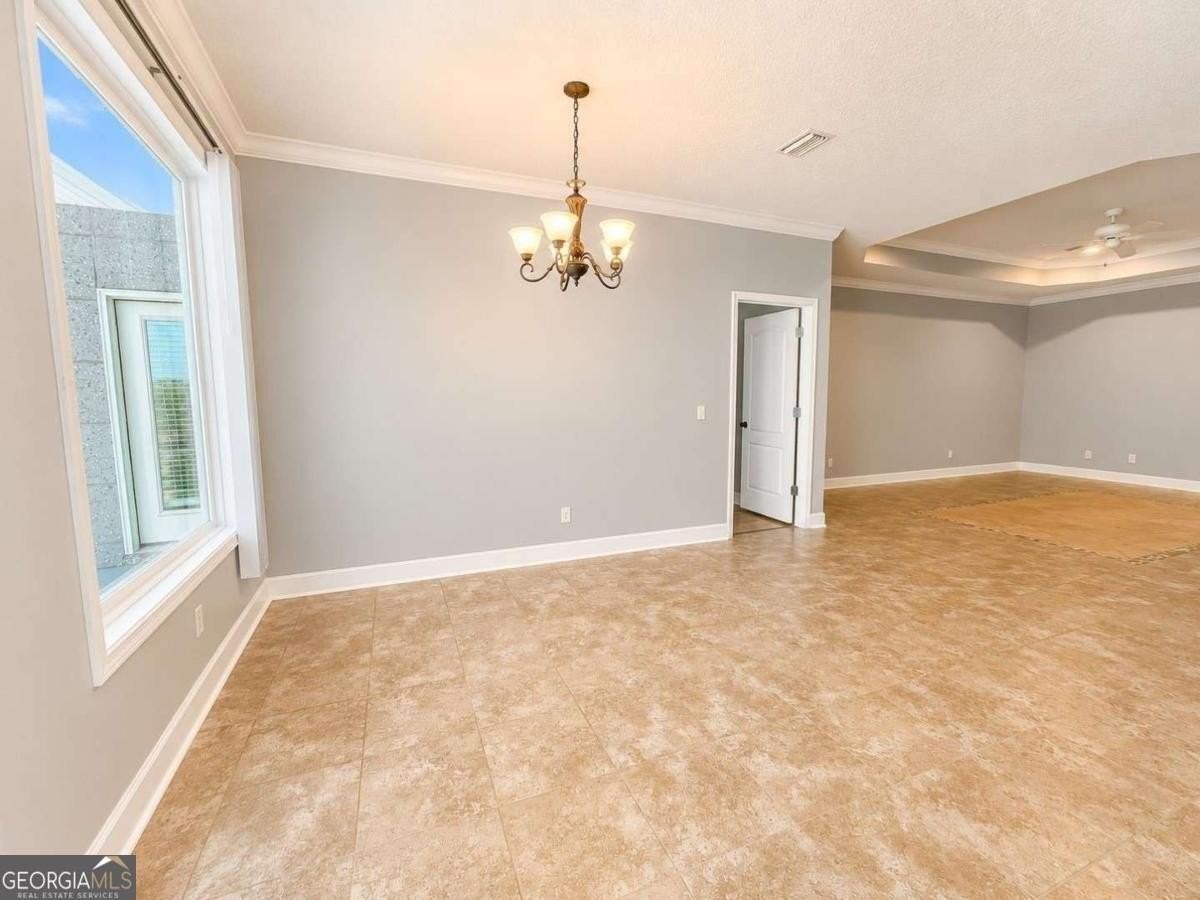233 Austin Ryan Dr - Photo 7 of 45