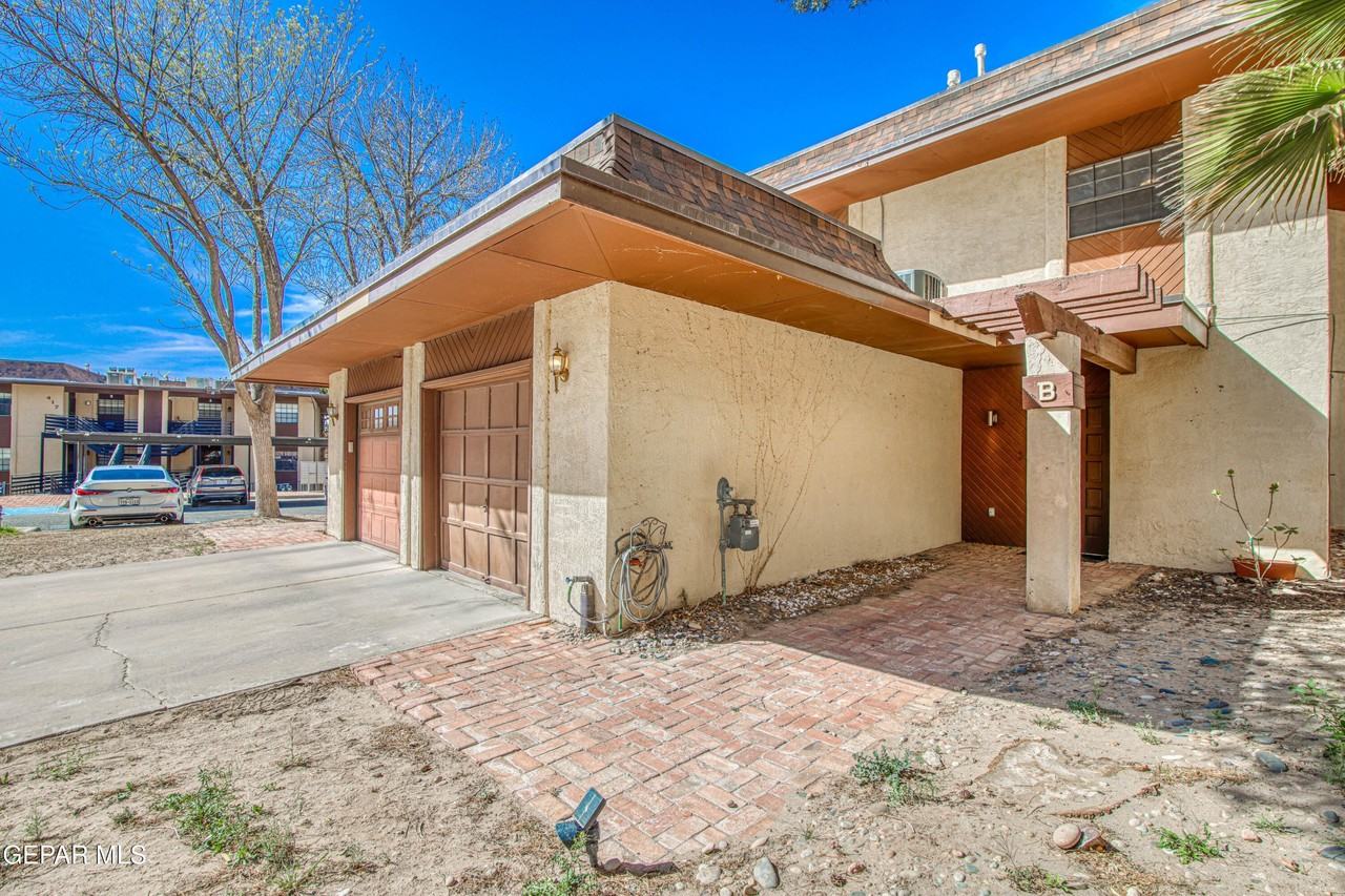 421 Irondale Dr #B - Photo 5 of 50