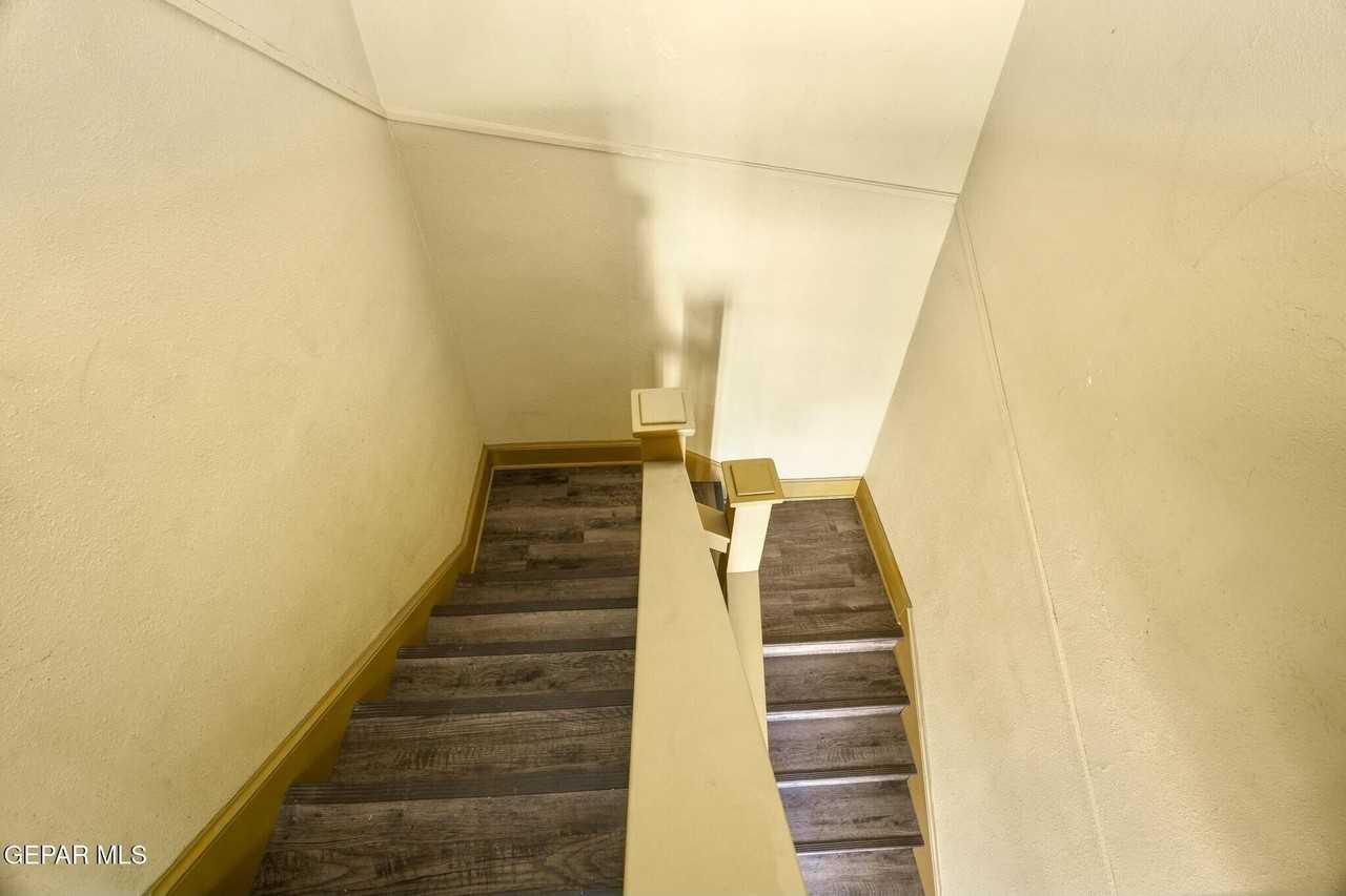 500 Fewel St #B - Photo 5 of 34